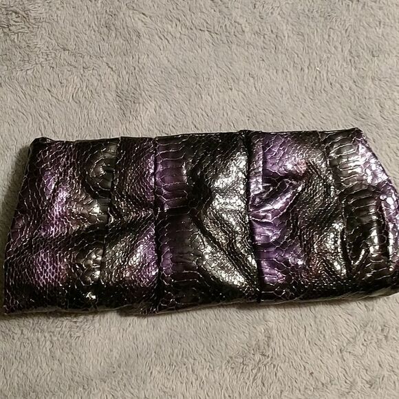 Cute purple & black  new with tags clutch - Picture 2 of 6
